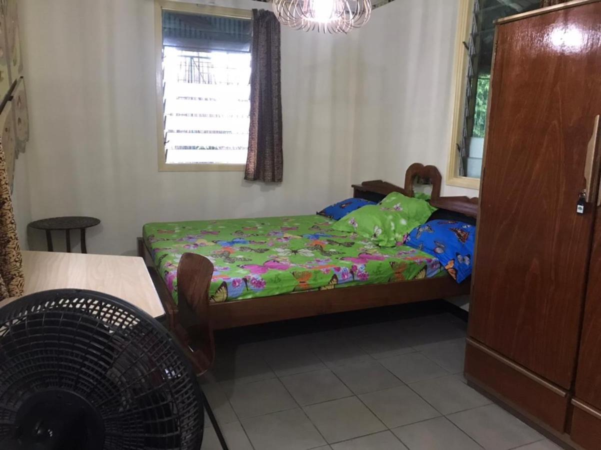 Unu Pikin Guesthouse Παραμαρίμπο Δωμάτιο φωτογραφία