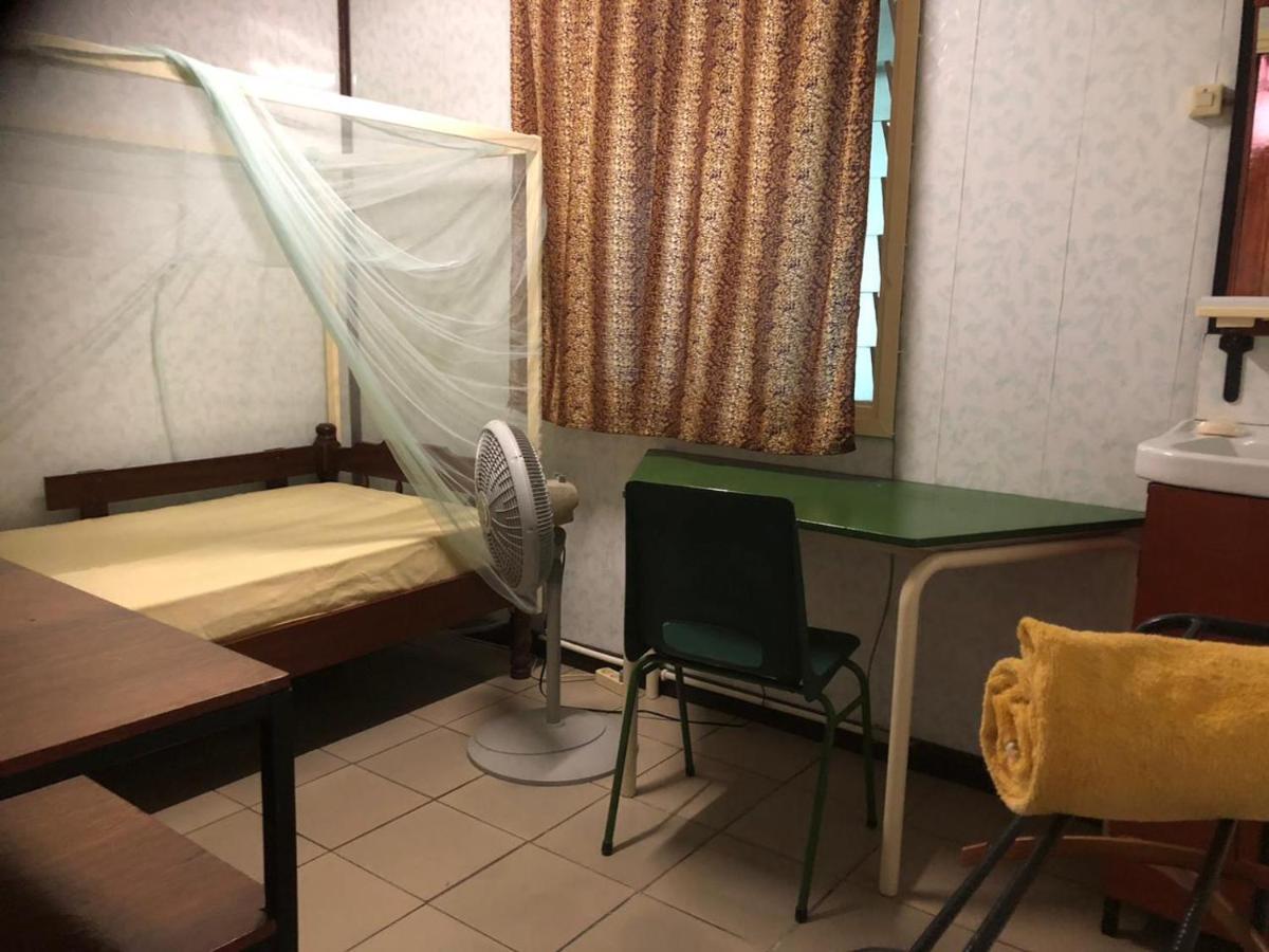Unu Pikin Guesthouse Παραμαρίμπο Εξωτερικό φωτογραφία