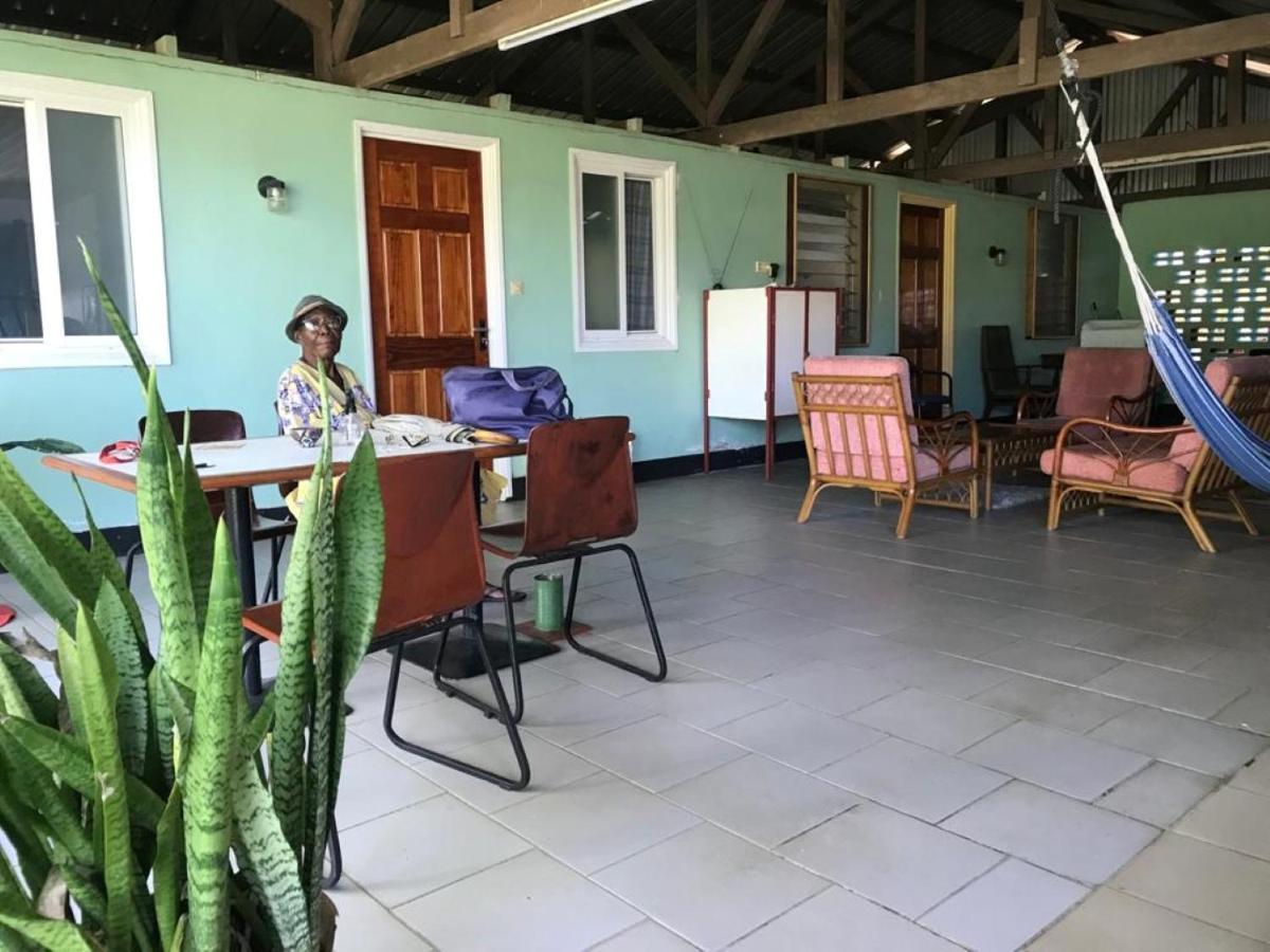 Unu Pikin Guesthouse Παραμαρίμπο Εξωτερικό φωτογραφία