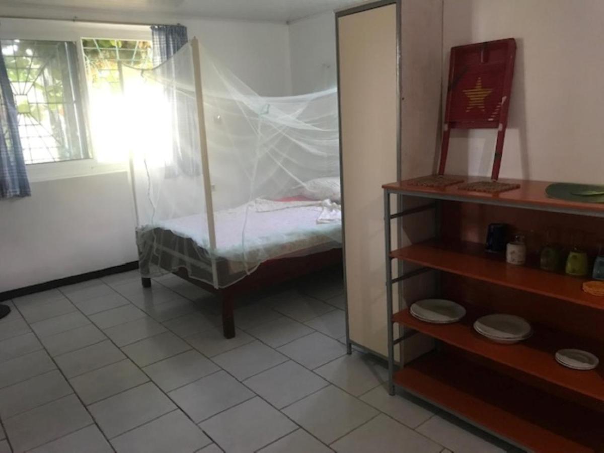 Unu Pikin Guesthouse Παραμαρίμπο Εξωτερικό φωτογραφία