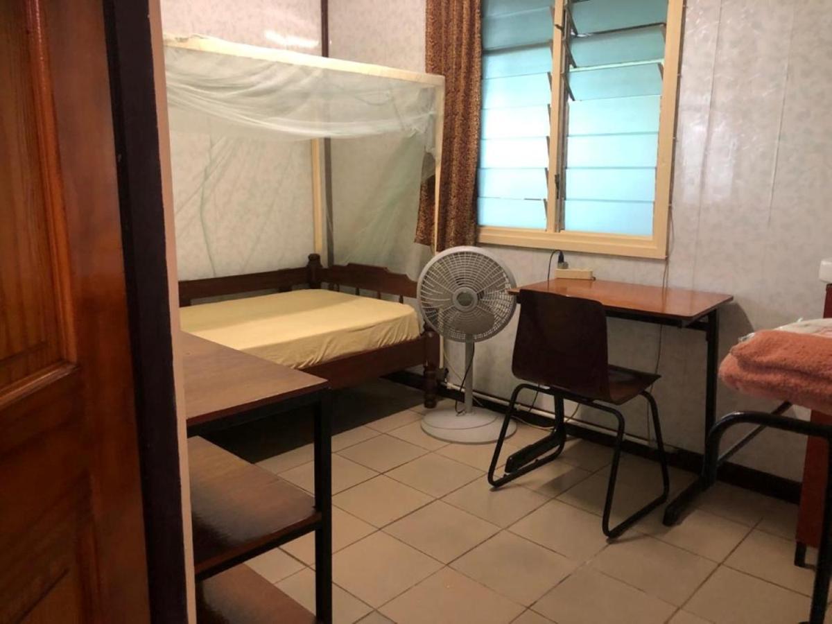 Unu Pikin Guesthouse Παραμαρίμπο Εξωτερικό φωτογραφία