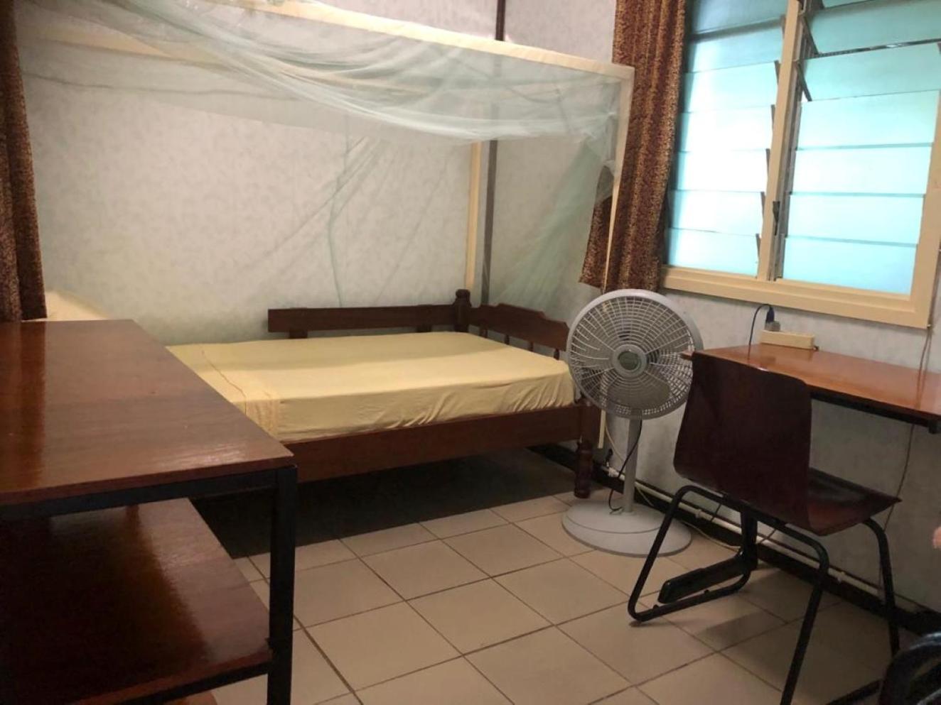 Unu Pikin Guesthouse Παραμαρίμπο Δωμάτιο φωτογραφία