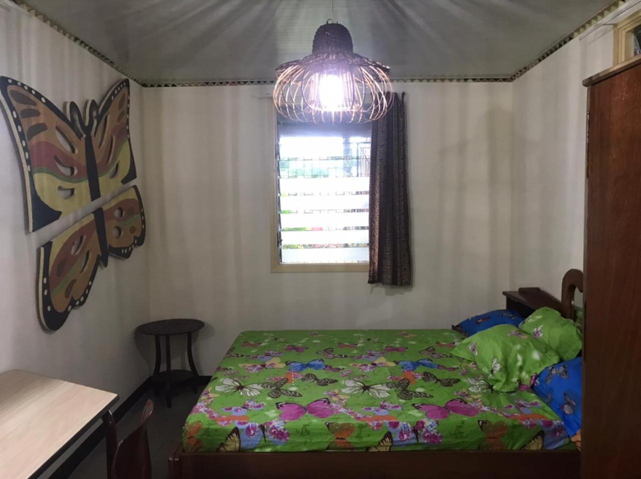 Unu Pikin Guesthouse Παραμαρίμπο Δωμάτιο φωτογραφία