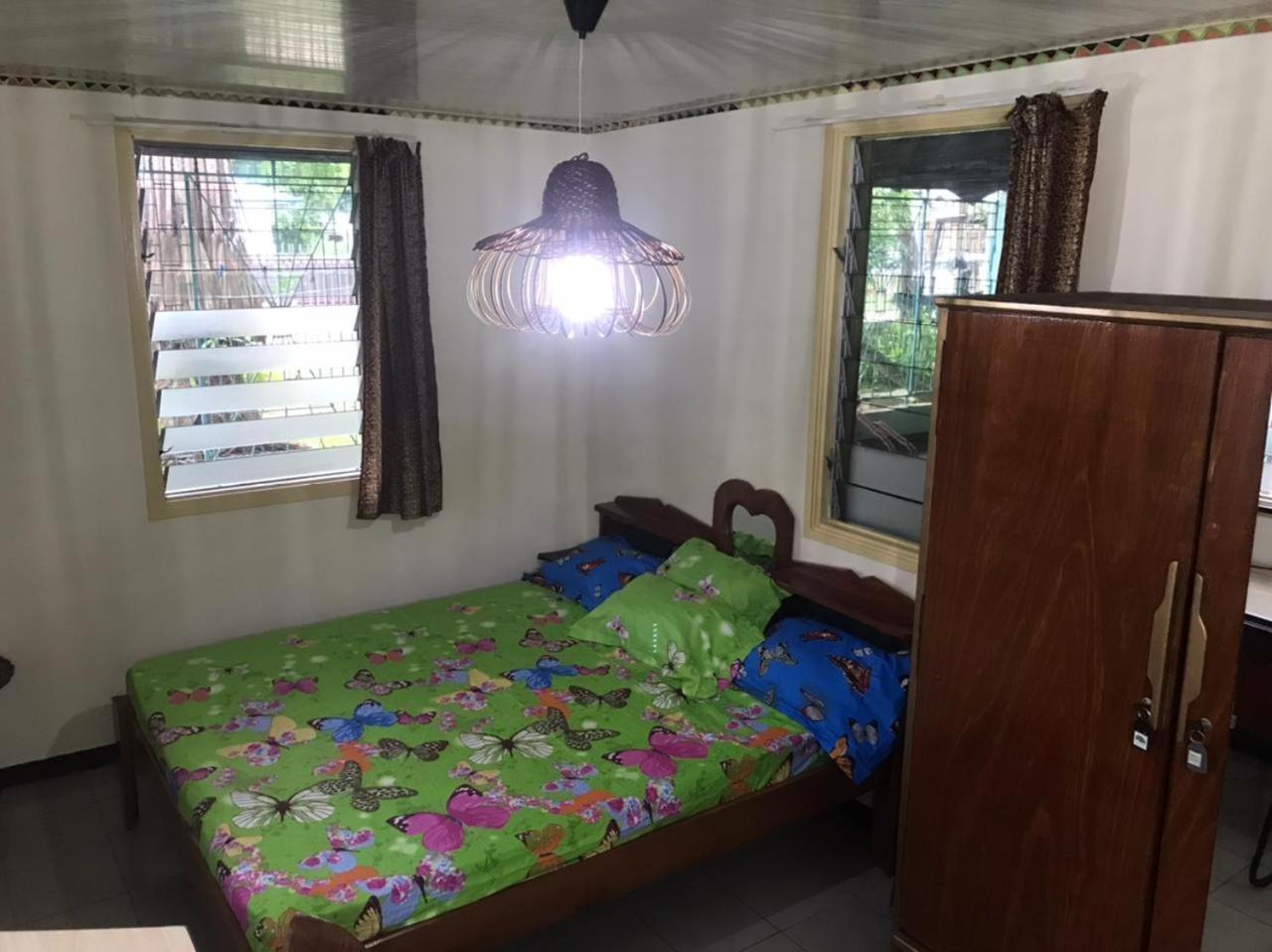 Unu Pikin Guesthouse Παραμαρίμπο Δωμάτιο φωτογραφία